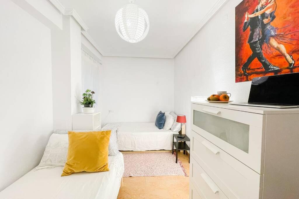 Coqueto Y Amplio Apartamento A 15 Min De La Playa Alicante Kültér fotó