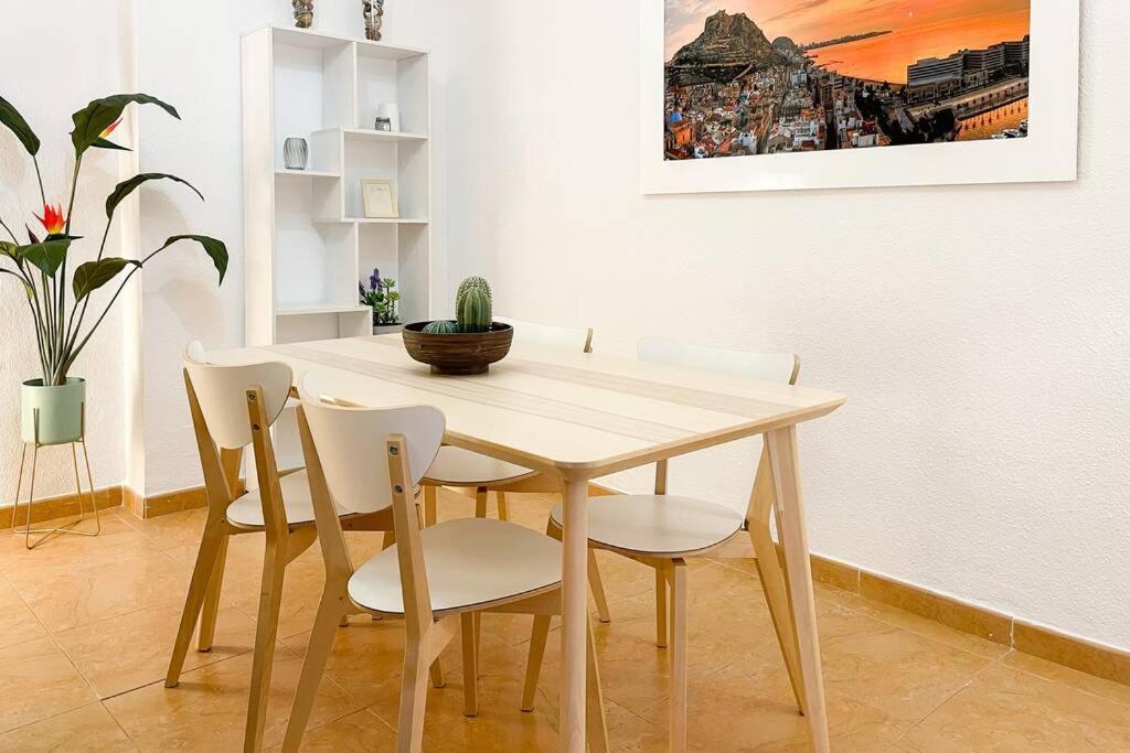 Coqueto Y Amplio Apartamento A 15 Min De La Playa Alicante Kültér fotó